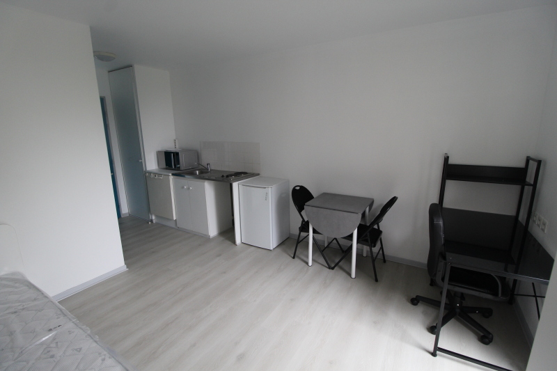 Damonte Location appartement - 40 place leonard de vinci, ROSIERES - Ref n° 4003